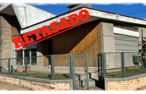 *OPORTUNIDAD!!!! IMPORTANTE CHALET EN VENTA / Av. Varela esq. Coletta
