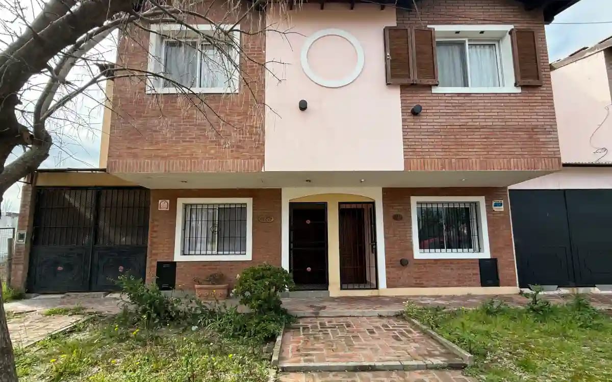Dúplex en Venta Brown 1244 - Imagen 1