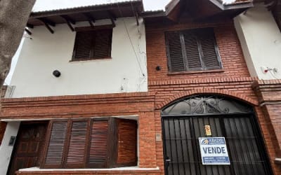 DUPLEX EN VENTA PASO 689 Campana